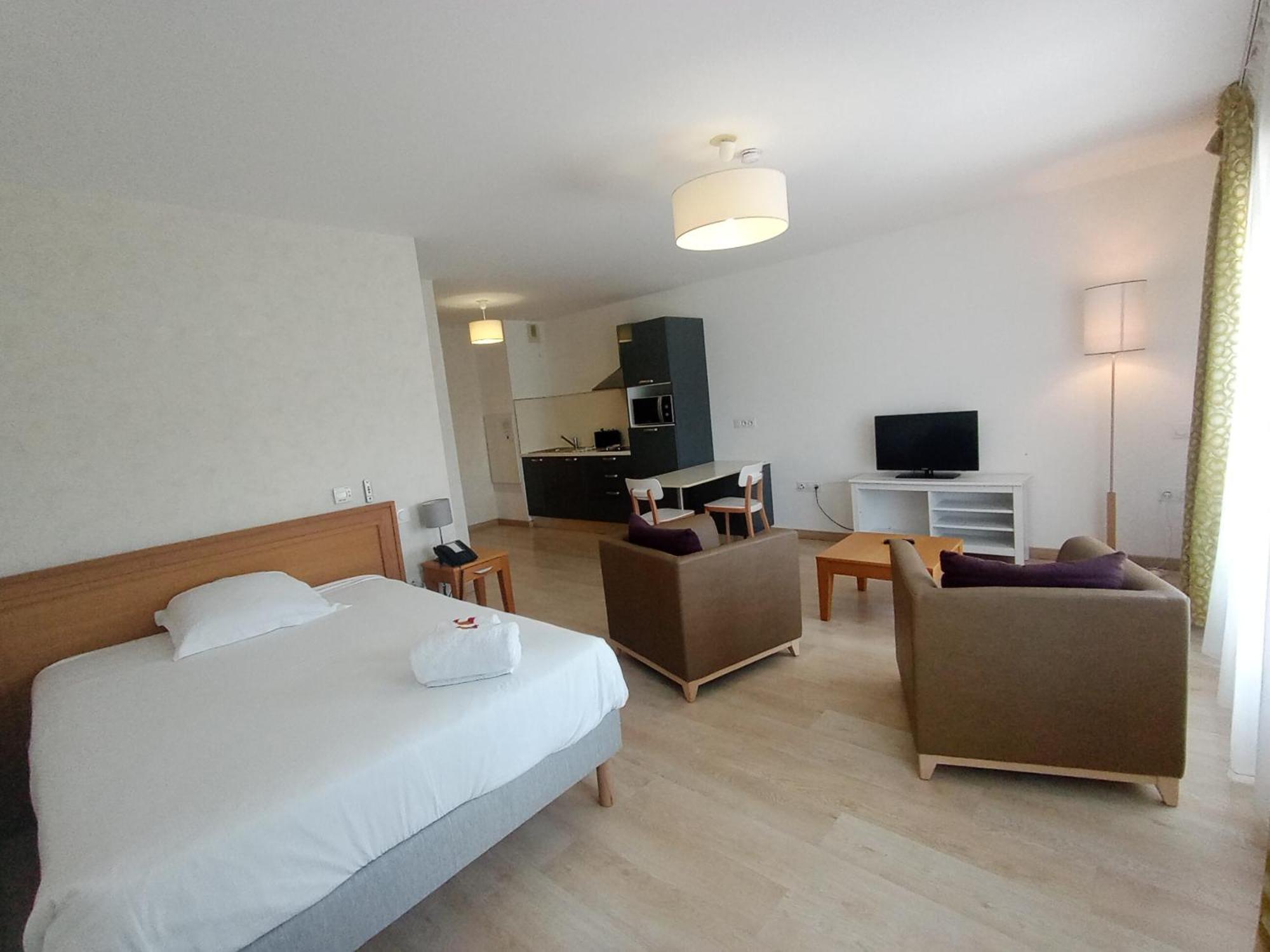 Aparthotel Domitys Le Jardin Des Trois Rois Romorantin-Lanthenay Camera foto